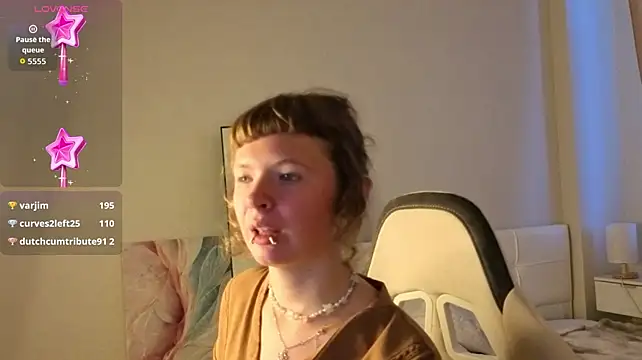 XXX chat uživo modela VioletDesiree