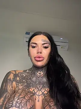 แชท XXX สดของ darkinkedbabe