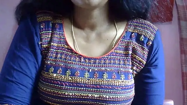 Pooja-suman Chat XXX in diretta