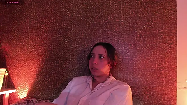 Apartment28's Live XXX Chat