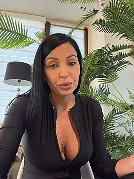 ReynaMorel's Live XXX Chat