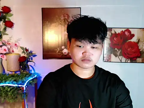 Rain_cum Adlı Modelin Canlı XXX Sohbeti