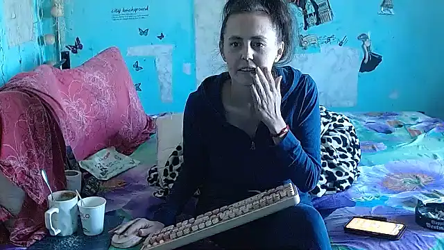 brighteyes77 live XXX chat