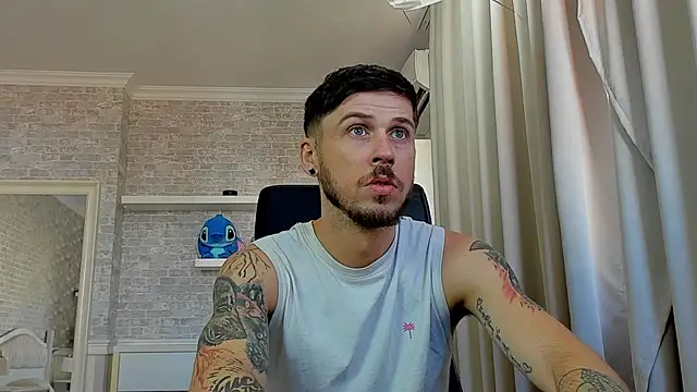 JonahShaw Chat XXX live