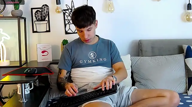 ThomasEdisonn Live XXX-Chat