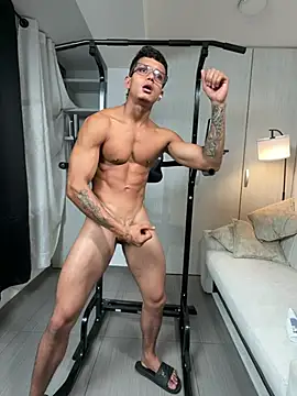 Paradise_boy__ live XXX chat
