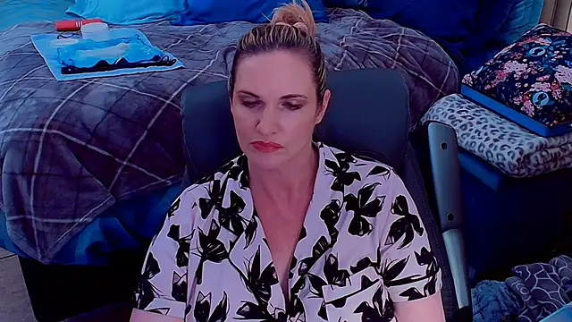 ninajaymes: онлайн-секс-чат