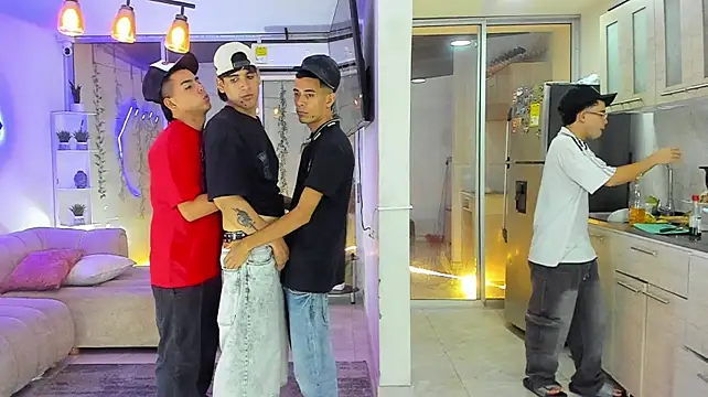 Houseofwarrios Adlı Modelin Canlı XXX Sohbeti
