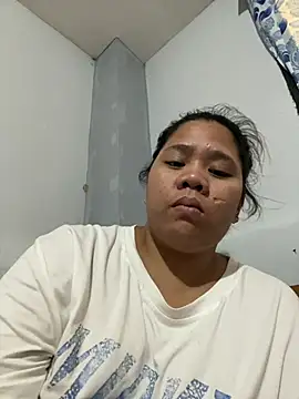 -CLARAMommy-'s Live XXX Chat