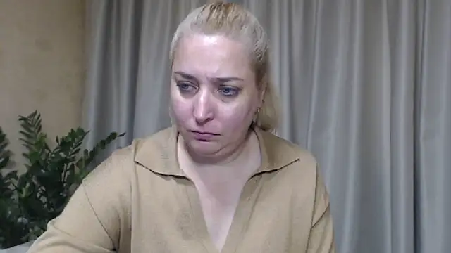 sweetpussy13's Live XXX Chat