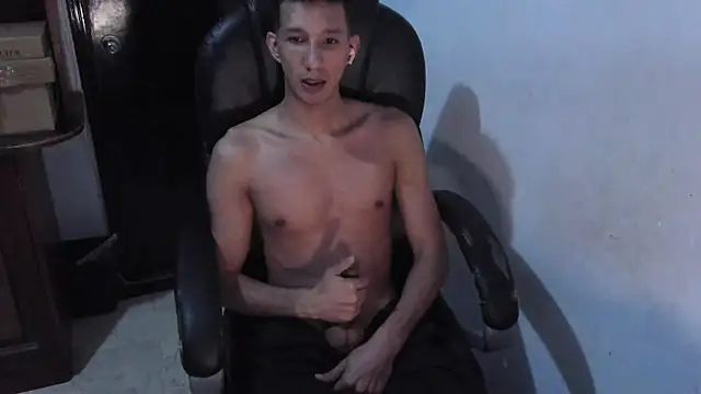 AlphaMarco – Live XXX-chat