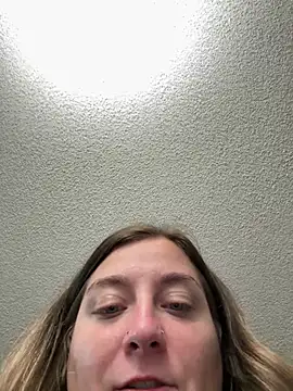 צ'אט XXX בשידור חי של BigMama6969