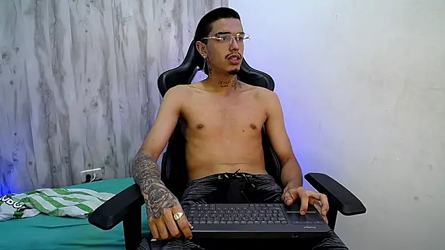 Tayson_Hot live XXX chat