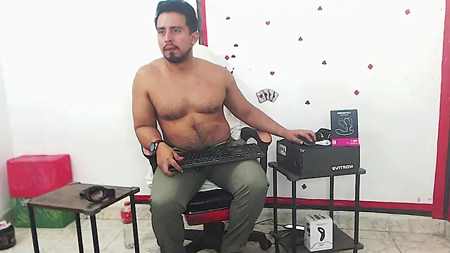 KalethBigDick Chat XXX in diretta