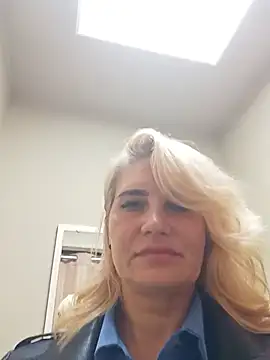 צ'אט XXX בשידור חי של JennyOMay