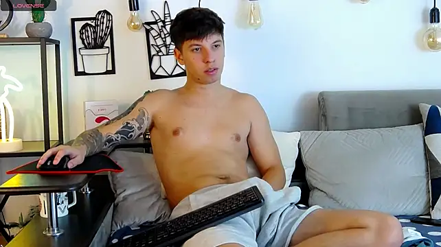 Онлайн чат XXX ThomasEdisonn