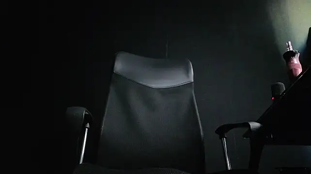 Онлайн чат XXX FelixStarkk