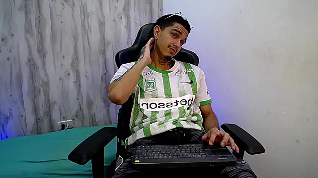 Chat XXX en directo de Tayson_Hot