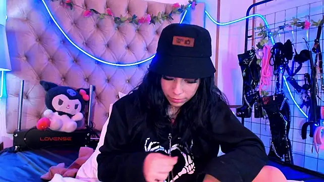Chatroom XXX en direct de kira_Berry_