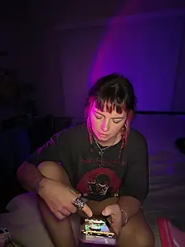 MarlaFknSinger élő XXX-chatje