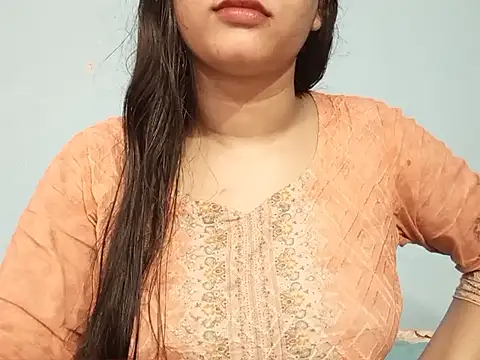 Adhiti_1's Live XXX Chat