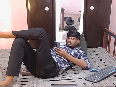 Yuvi_hot élő XXX-chatje