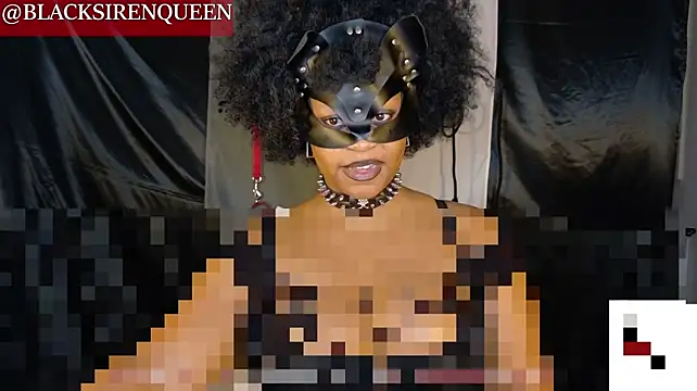 צ'אט XXX בשידור חי של BlackSirenQueen