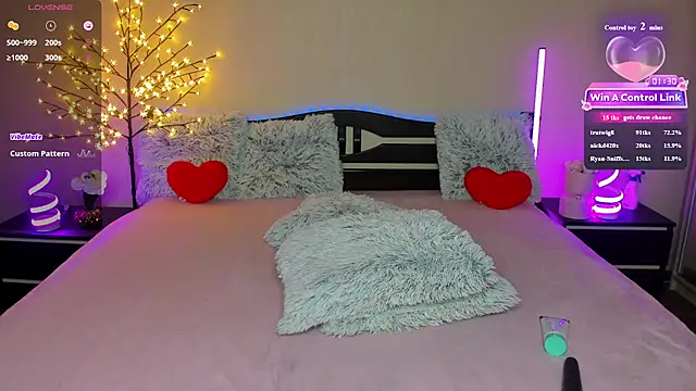 paradisaic_delight Show Webcam