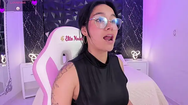 Chat XXX en directo de AnaiaClarck