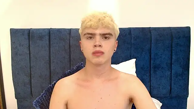 Ian_Stone Adlı Modelin Canlı XXX Sohbeti