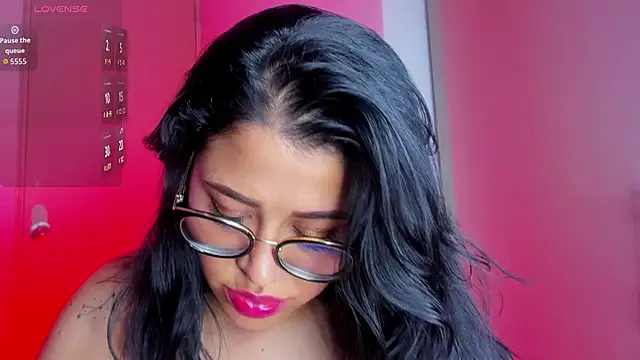 LuisaGranados' Live XXX Chat