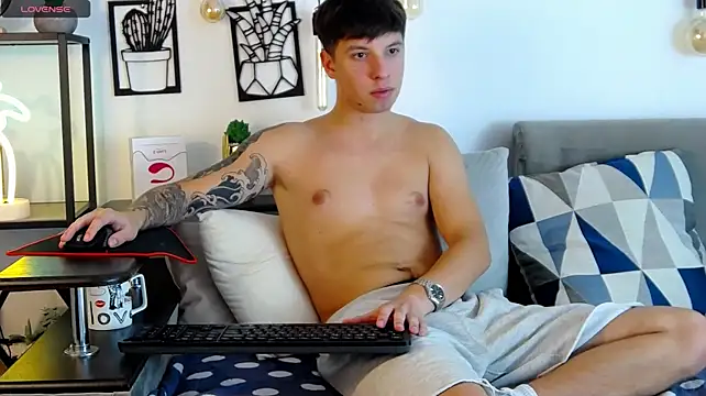 Živý XXX chat ThomasEdisonn