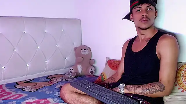 Angel_foxc13 Adlı Modelin Canlı XXX Sohbeti