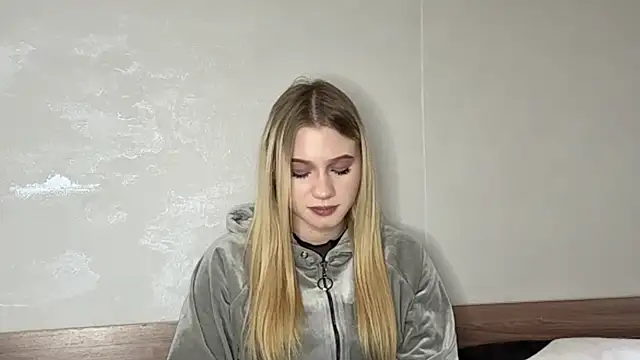 Chat +18 de EstellOnorati ao vivo