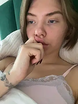 Lisaaa_Alisa লাইভ XXX চ্যাট