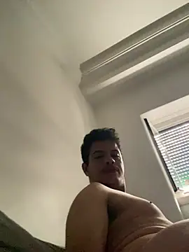 SktHard Webcam show