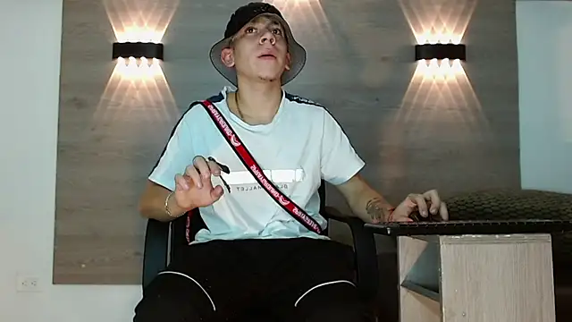 Gaeliitto Adlı Modelin Canlı XXX Sohbeti