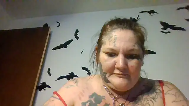 ThorsonFreja élő XXX-chatje