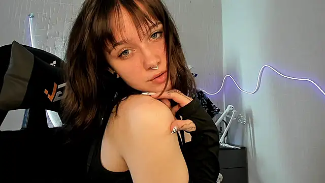 Elastikisss Adlı Modelin Canlı XXX Sohbeti