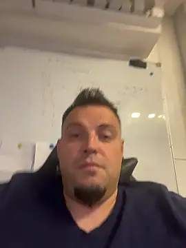 XXX chat uživo modela snayperm123