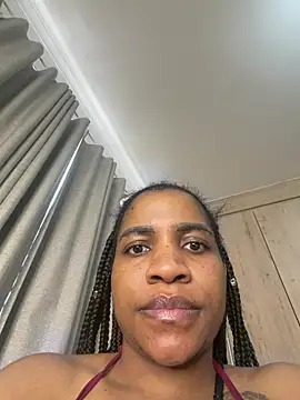 Milkypucy's Live XXX Chat