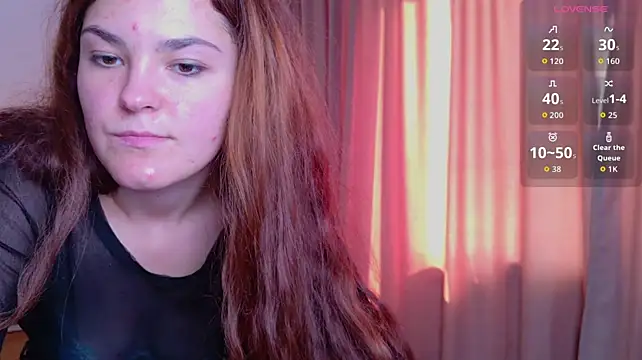XXX chat uživo modela LeyaaStarr