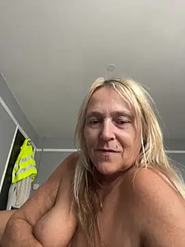 Chat +18 de Blondnboujee53 ao vivo
