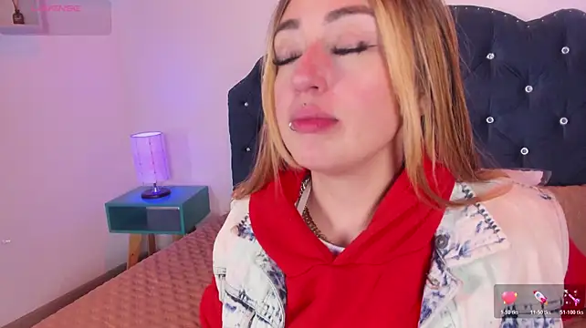 Živý XXX chat _mykinkydoll_