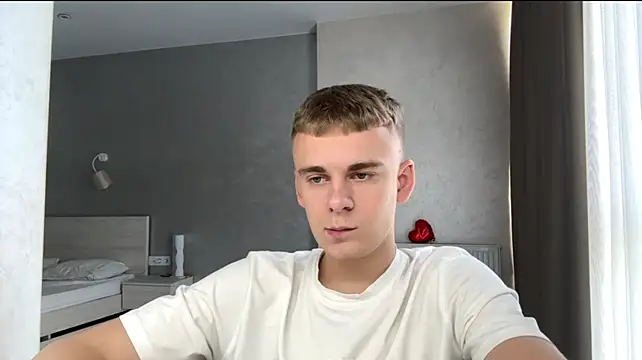 Вебкам-шоу SoloFury