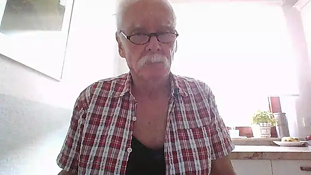 super-snoopy Show in webcam