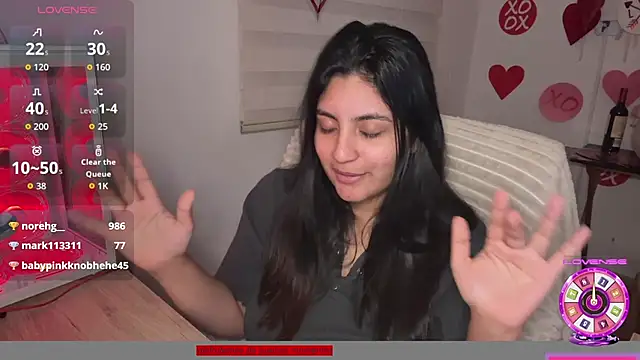 cloe_small live XXX chat