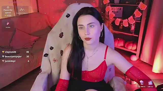 NoraLumi Adlı Modelin Canlı XXX Sohbeti