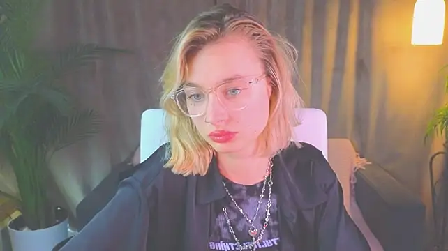 NoraMoreaun Live XXX chat