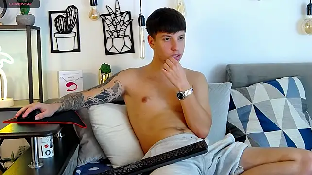 Онлайн чат XXX ThomasEdisonn